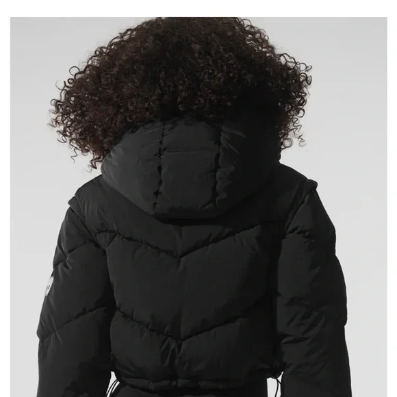 ALO Yoga Black Puffer Jacket - Picture 4 of 4